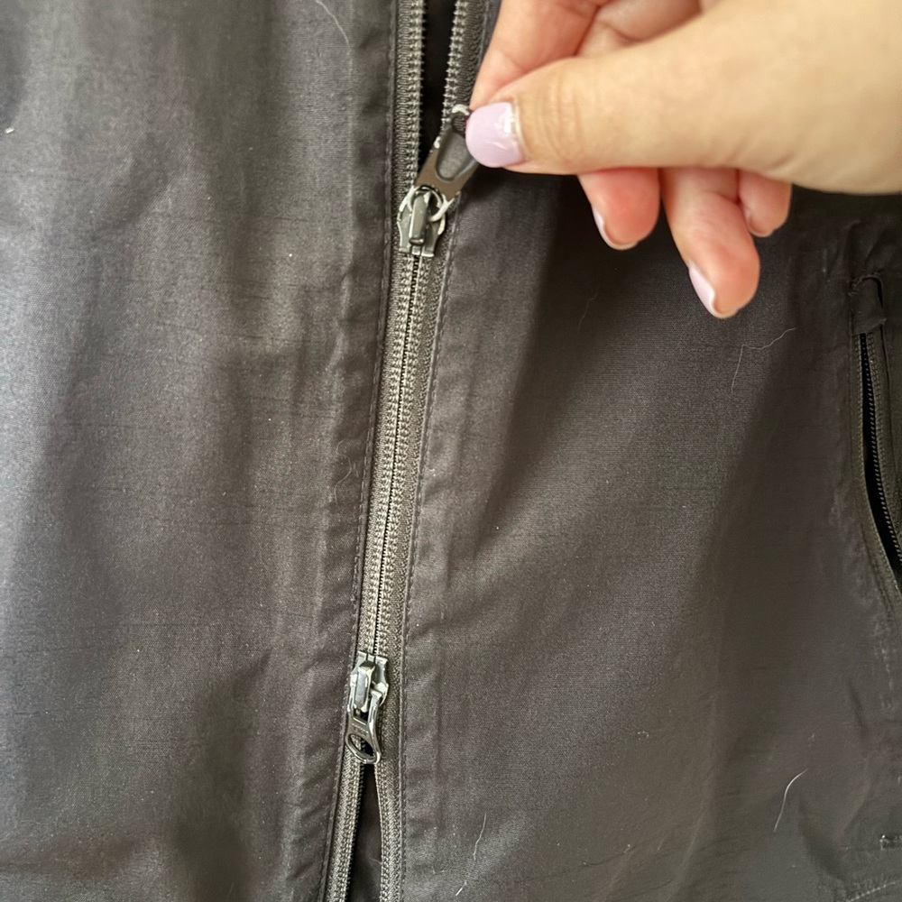 The North Face light Jacket - Picture 4 of 10